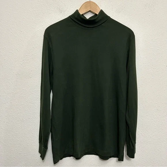 Roundtree Yorke Sweaters Roundtree Yorke Turtleneck Sweater